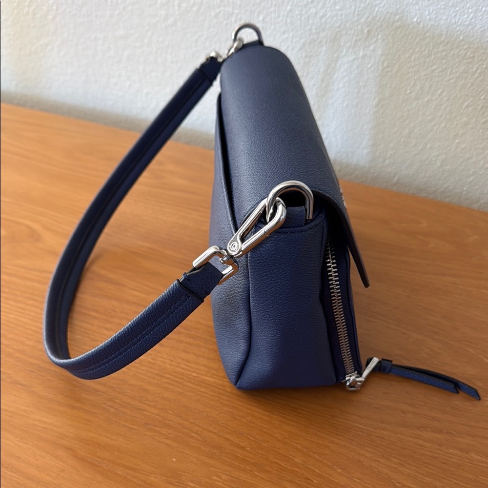 Calvin Klein Blue Shoulder Bag with Silver Hardware - Picture 4 of 9